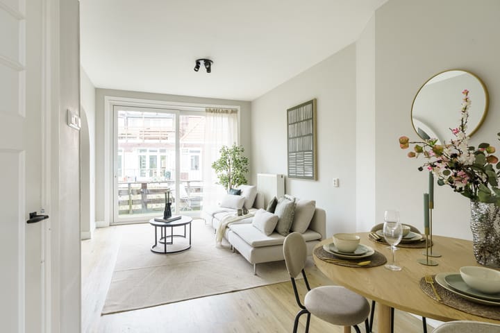 Foto 2 van Van Nieveltstraat 6