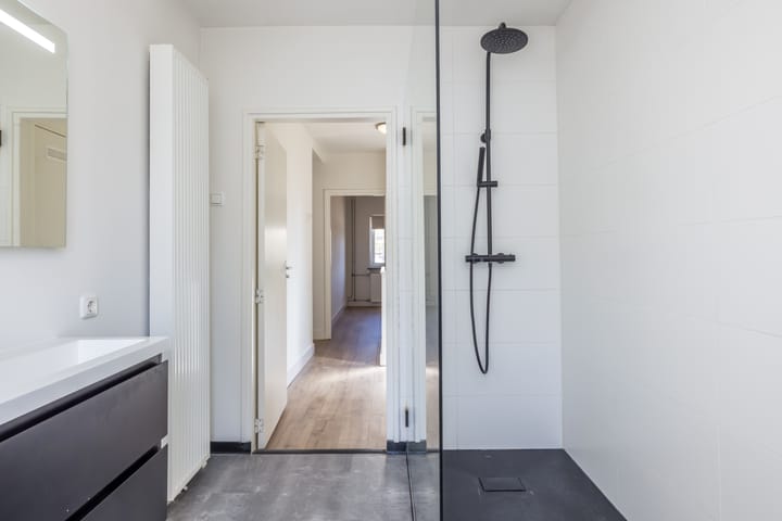 Foto 23 van Benzenraderweg 54