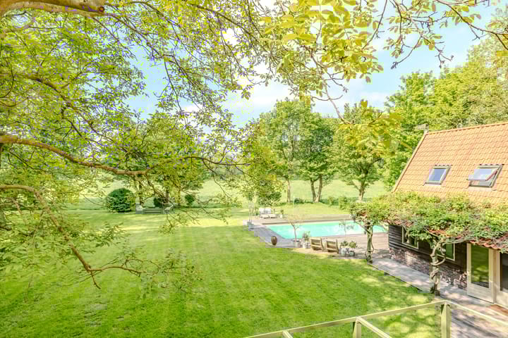 Foto 36 van Lutsborgsweg 71