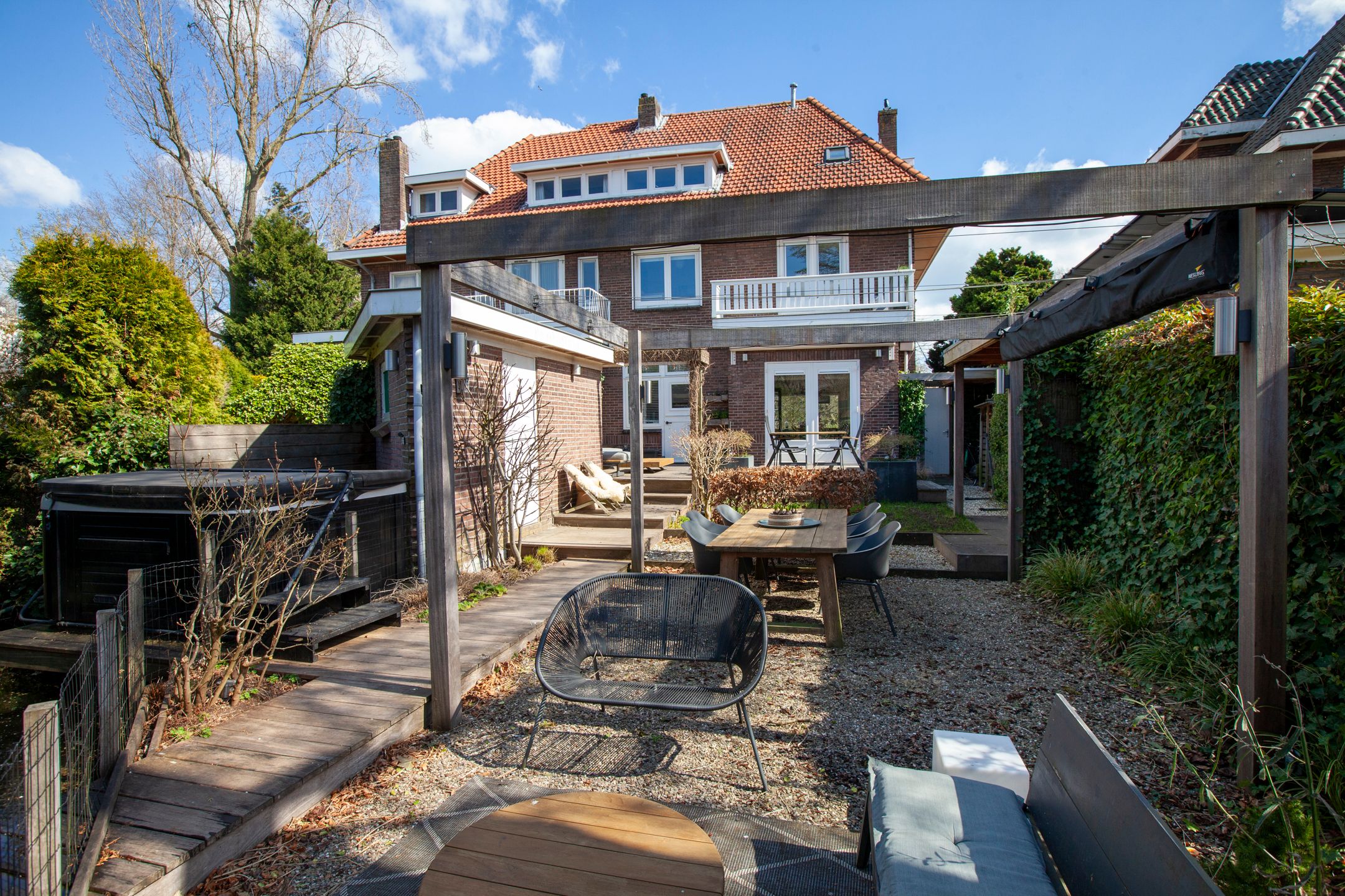 Foto 63 van van Bergen IJzendoornpark 25