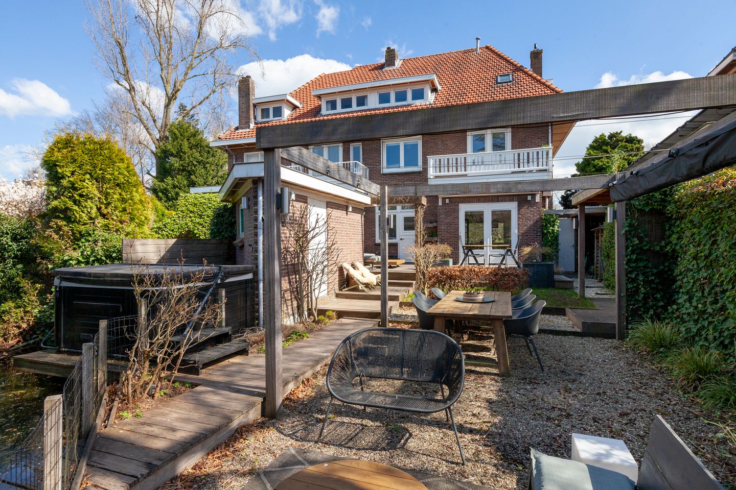 Foto 64 van van Bergen IJzendoornpark 25