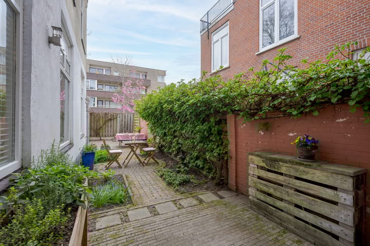 Foto 19 van De Genestetstraat 32