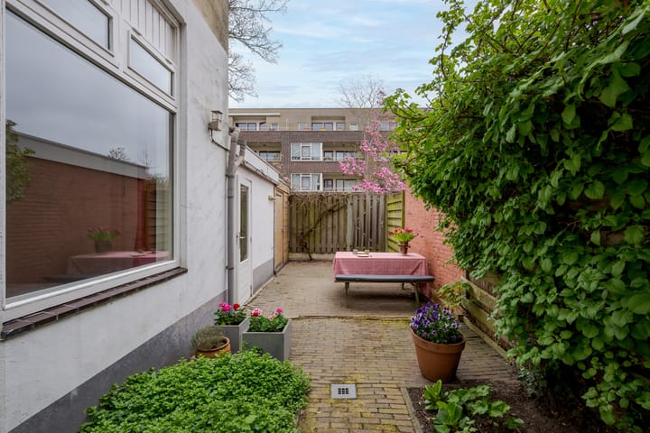 Foto 28 van De Genestetstraat 32