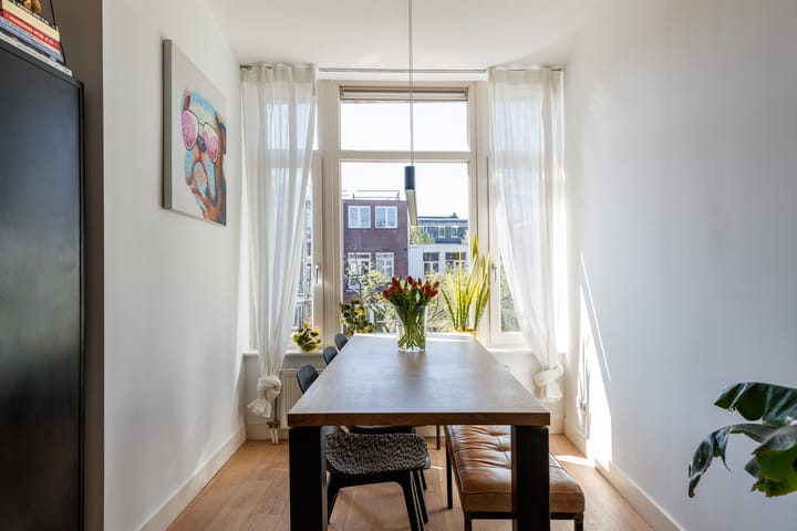 Photo 4 of Bilderdijkstraat 68-A