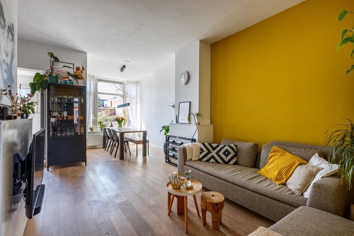 Photo 5 of Bilderdijkstraat 68-A