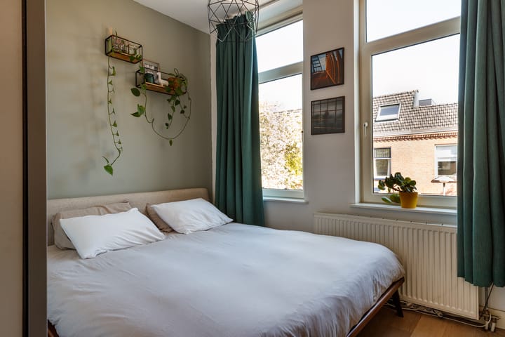 Photo 14 of Bilderdijkstraat 68-A