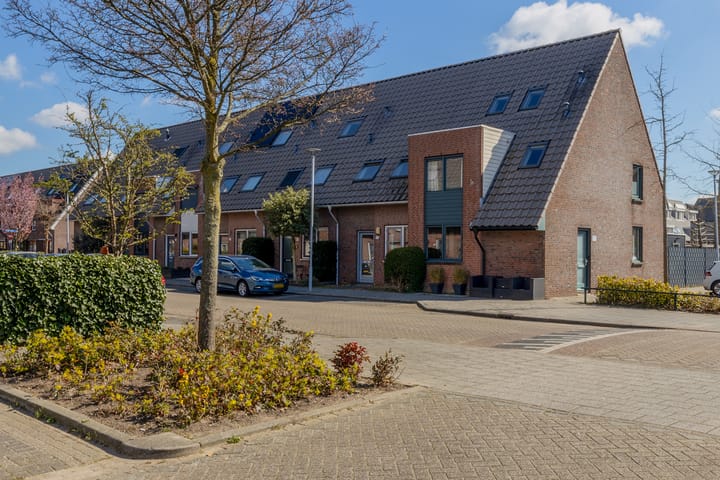 Foto 43 van Bloemenlaan 25