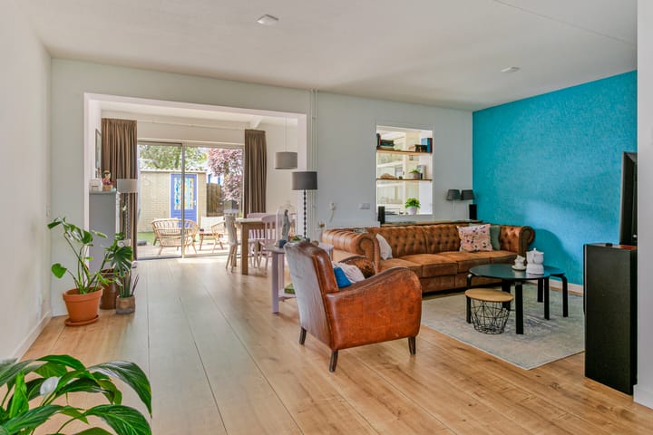 Foto 2 van Den-Uylborch 16