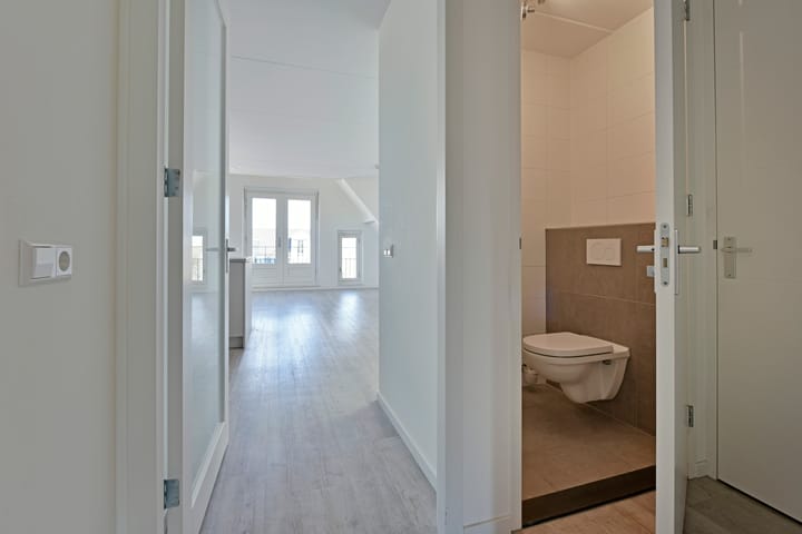 Foto 12 van Reghthuysplein 25