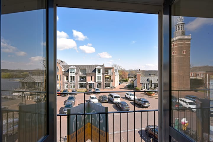 Foto 20 van Reghthuysplein 25