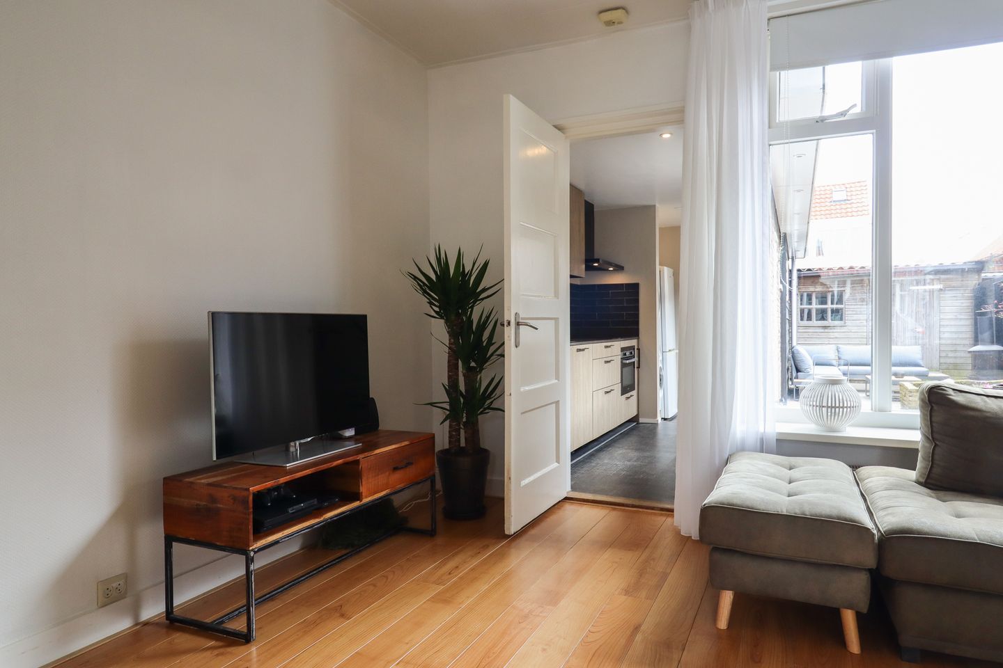 Photo 19 of Jan van Goyenstraat 13