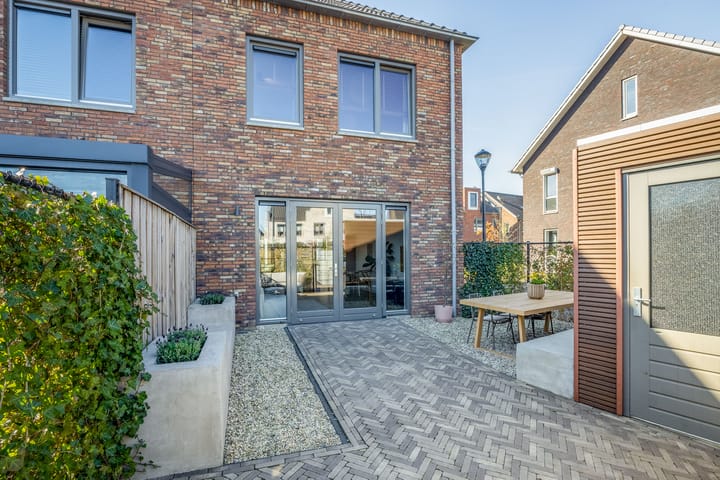 Foto 38 van Pijlkruid 10