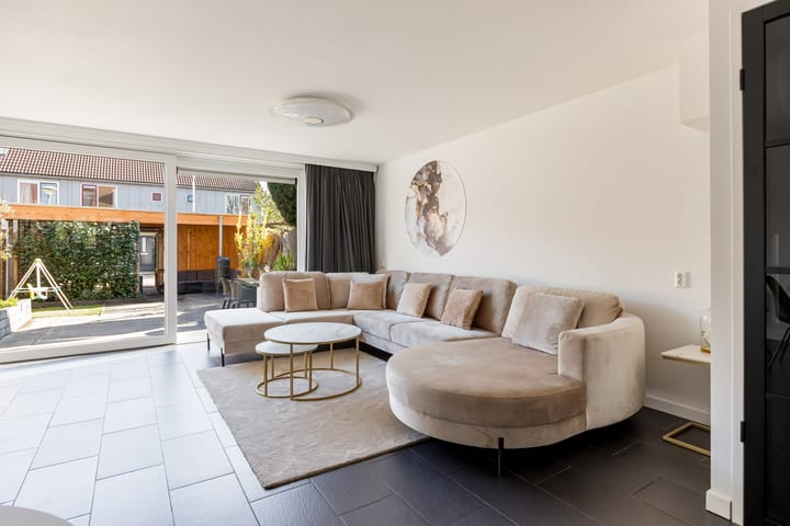 Foto 2 van Weidekruidveld 75