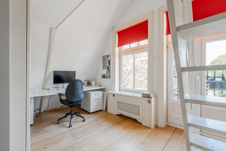 Photo 49 of Ouddiemerlaan 33