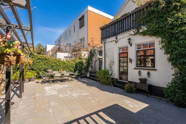 Photo 54 of Ouddiemerlaan 33