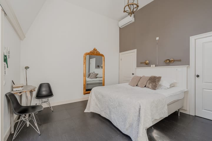 Photo 63 of Ouddiemerlaan 33