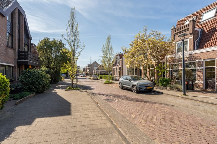 Photo 77 of Ouddiemerlaan 33