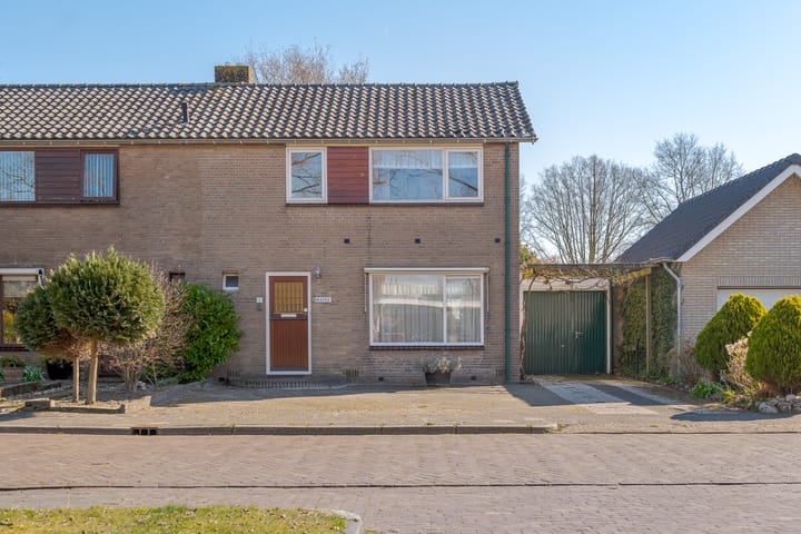 Foto 2 van Aukemastraat 1