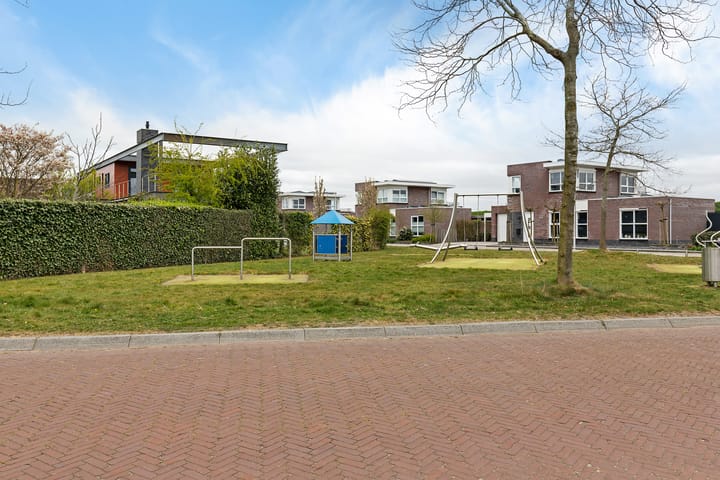 Photo 33 of Hoofden 78