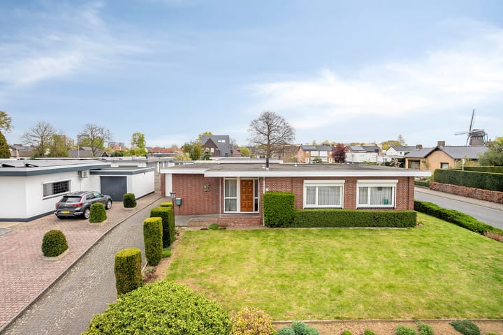 Foto 2 van Julianalaan 53