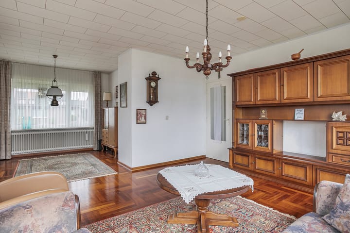 Foto 11 van Julianalaan 53