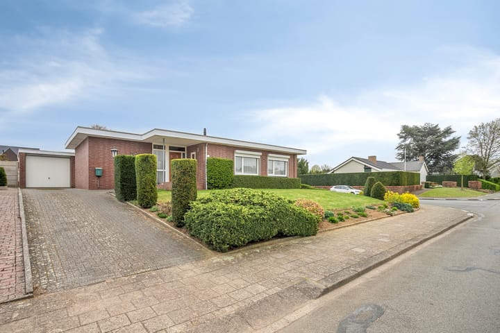 Foto 37 van Julianalaan 53