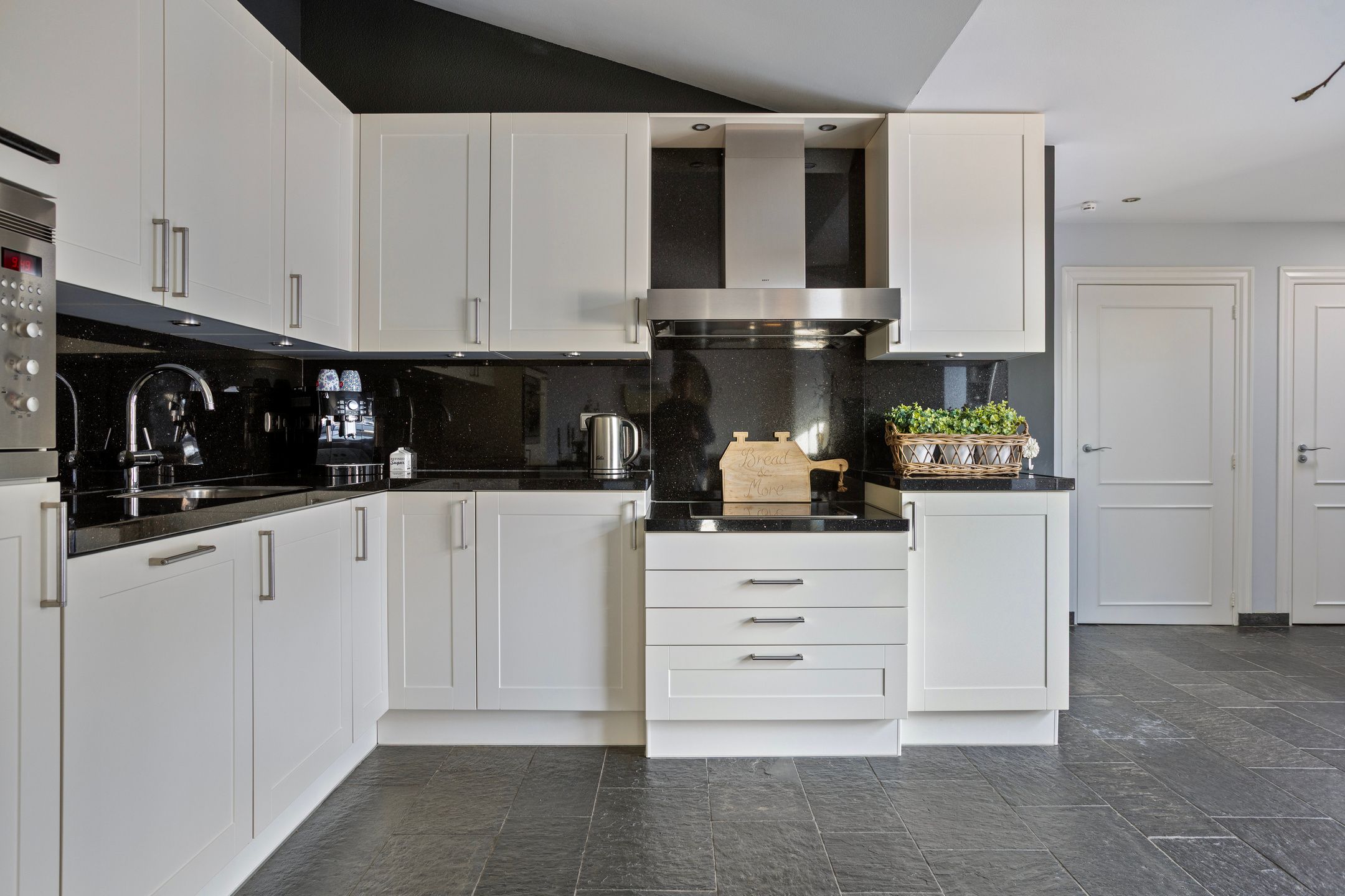 Photo 15 of Orchideeënstraat 2