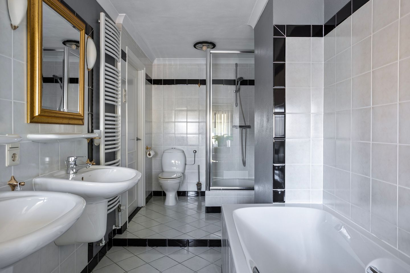 Photo 40 of Orchideeënstraat 2