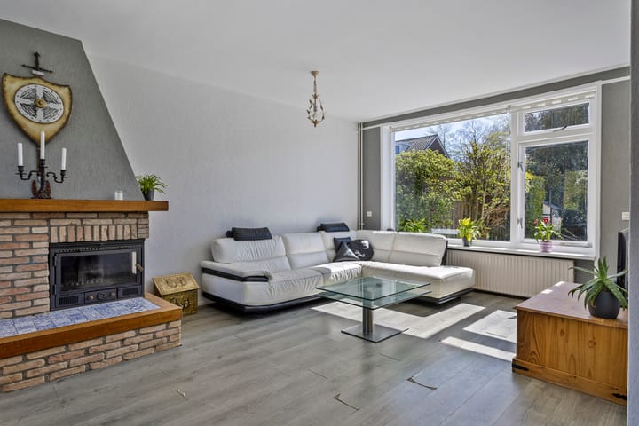 Foto 8 van Caustraat 52