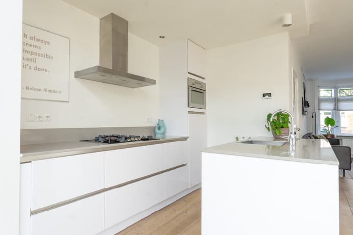 Foto 25 van Zeisstraat 16