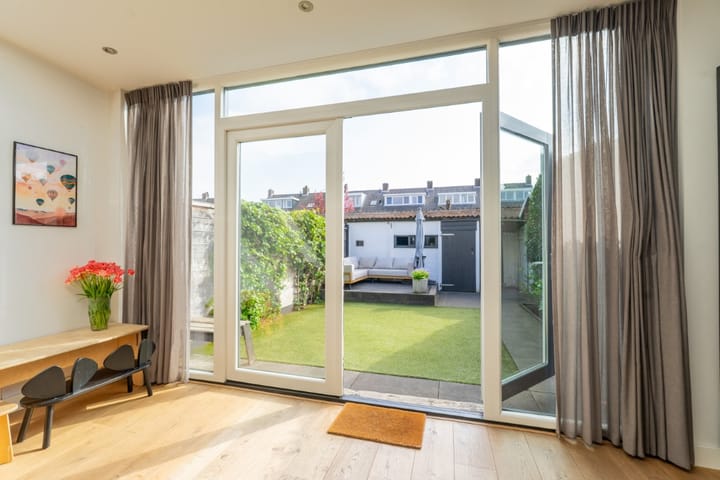 Foto 35 van Zeisstraat 16