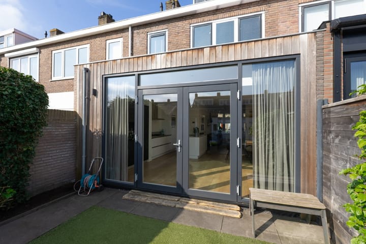 Foto 44 van Zeisstraat 16