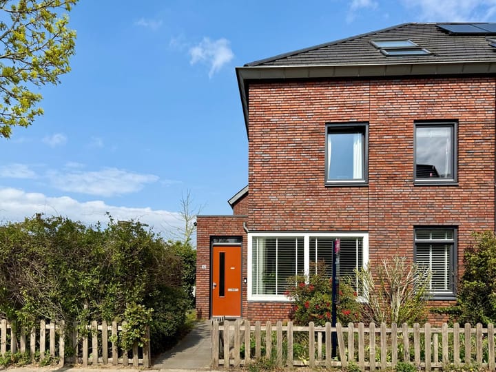 Photo 1 of Esdoornstraat 12