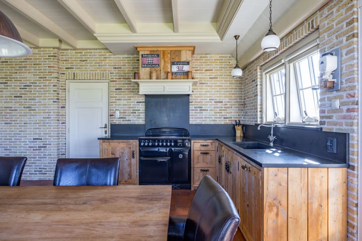 Foto 9 van Van Sytzamawei 14