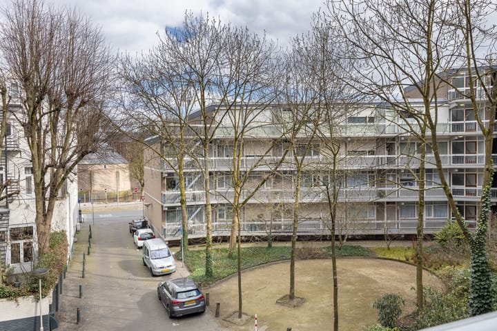 Foto 34 van Adriaan van Bergenstraat 76