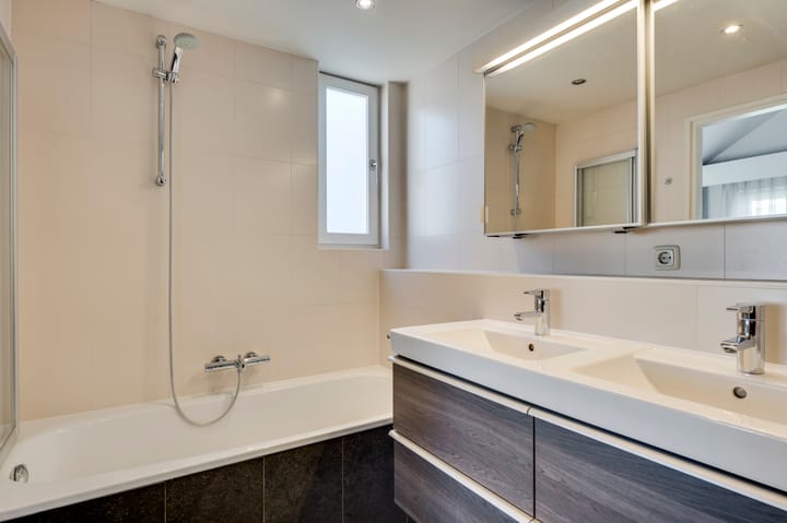 Photo 14 of Meidoorn 23