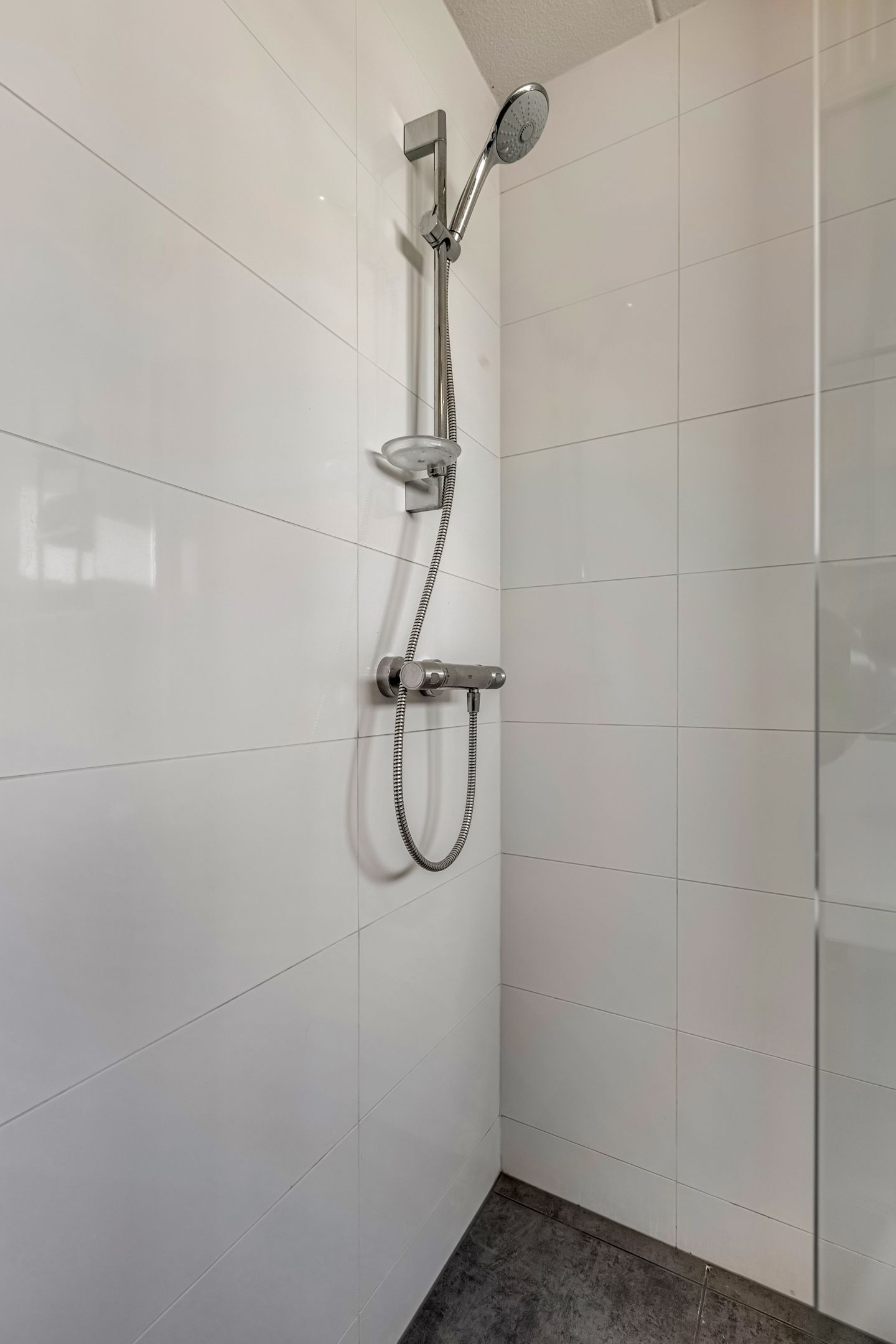 Foto 20 van Foster Dullesdreef 1