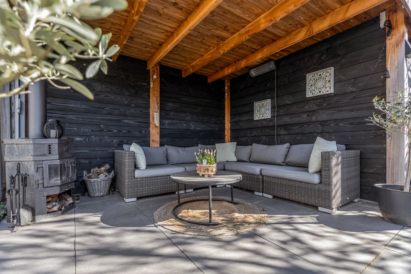 Foto 25 van Foster Dullesdreef 1