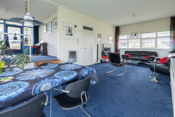 Foto 10 van Regenboog 15