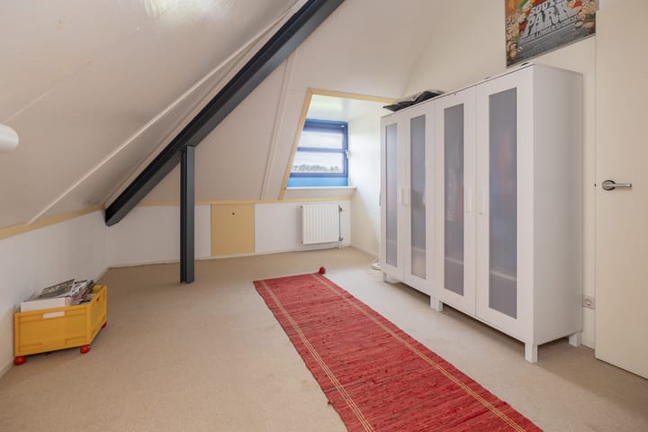 Foto 28 van Regenboog 15