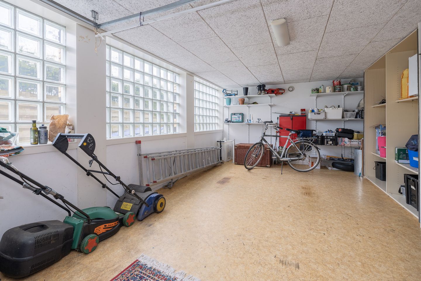 Foto 35 van Regenboog 15