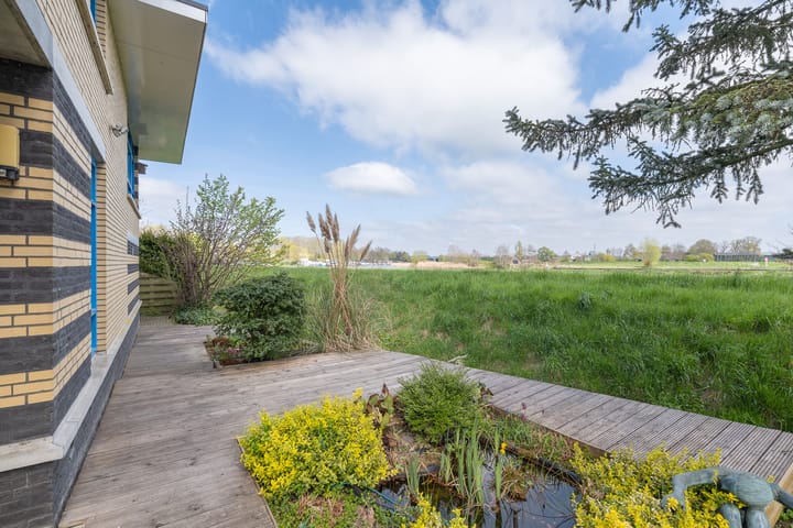 Foto 40 van Regenboog 15