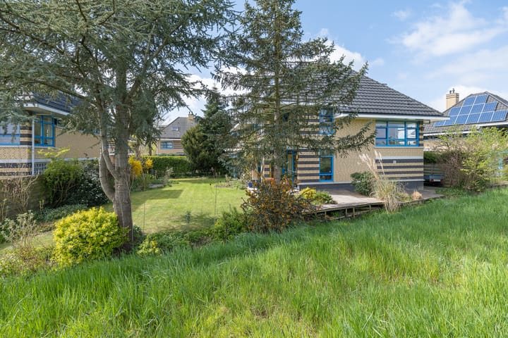 Foto 41 van Regenboog 15