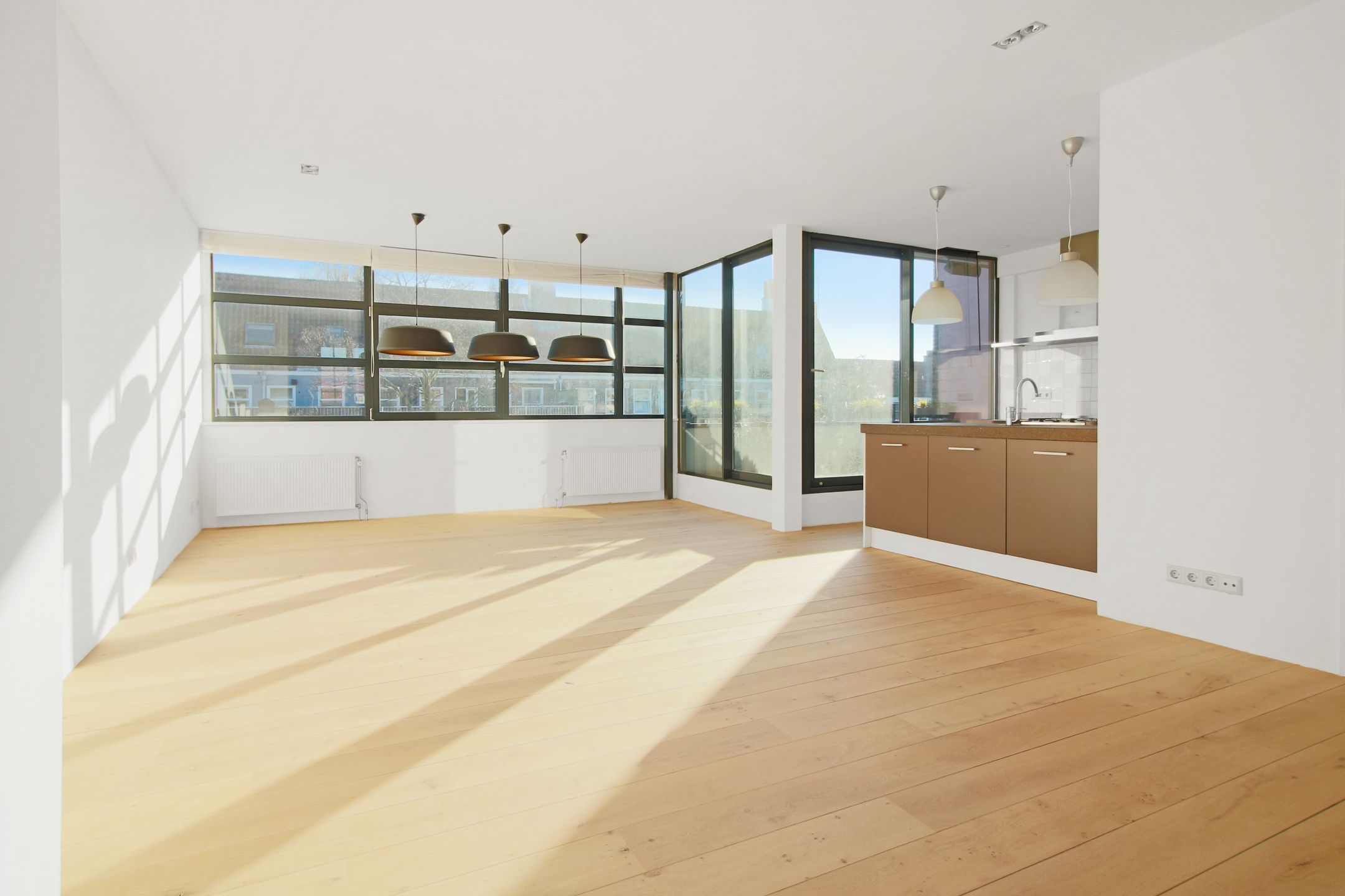 Photo 3 of Roerstraat 93-H