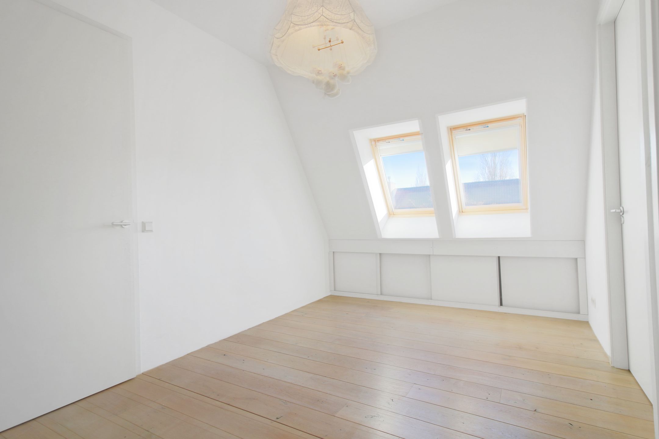 Photo 15 of Roerstraat 93-H