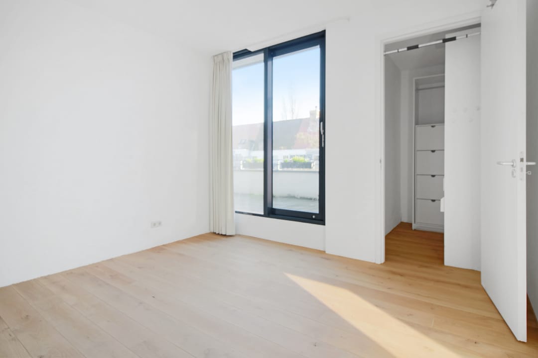 Photo 22 of Roerstraat 93-H