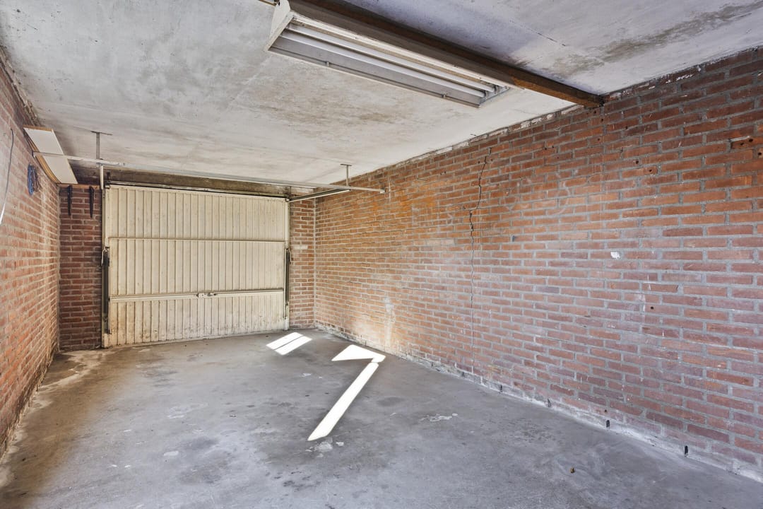 Photo 26 of Aquila 33