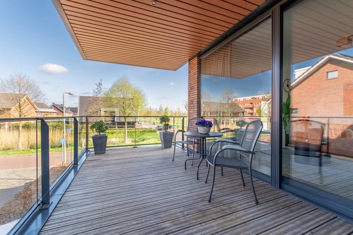 Foto 2 van Van de Polerf 7