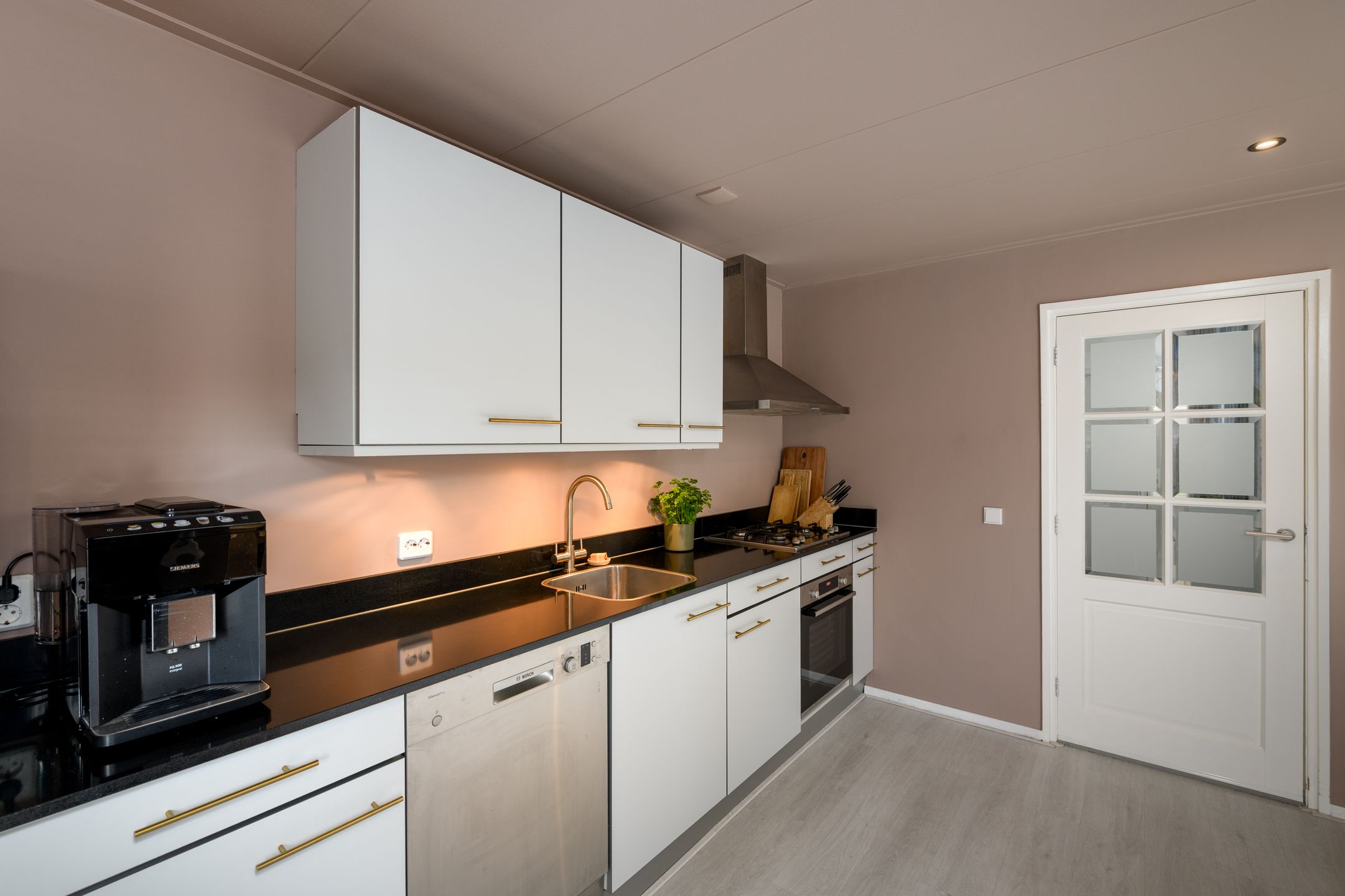 Foto 12 van Hooglandswyk 26