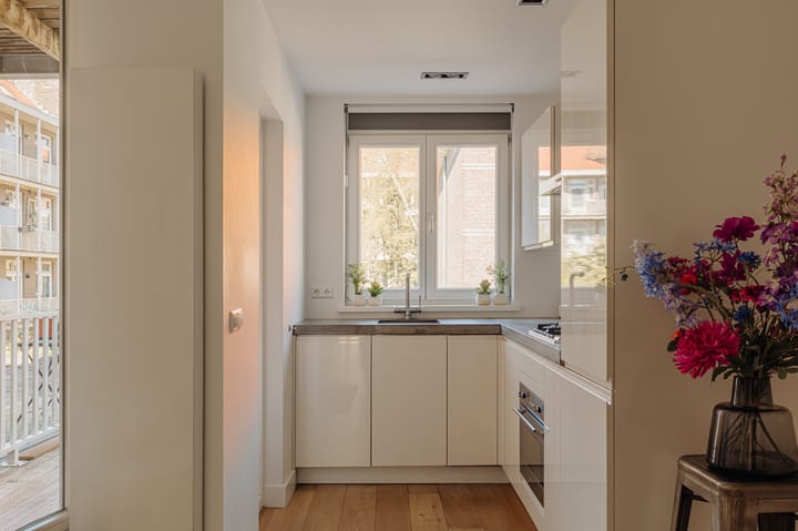 Photo 7 of Kinkerstraat 322-1